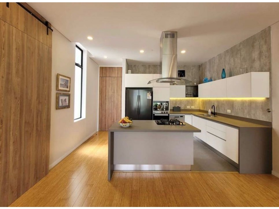 [RY] PENTHOUSE EN VENTA CON TERRAZA Y HERMOSA VISTA EN ENVIGADO — foto 3