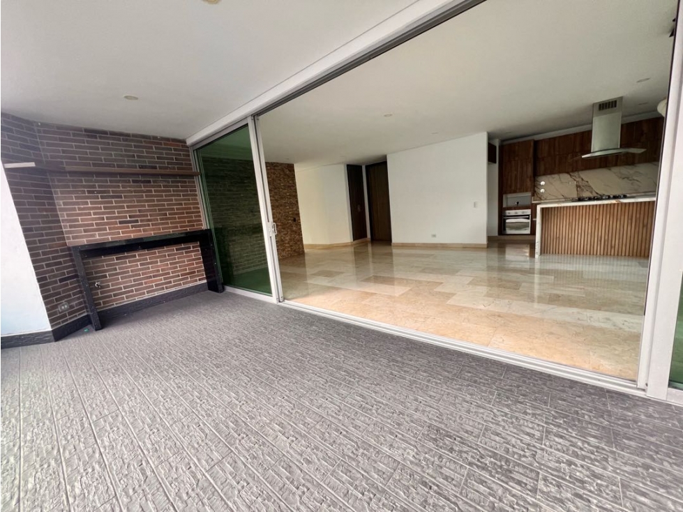 [RY] VENTA DE APARTAMENTO EN EL POBLADO-CASTROPOL — foto 3