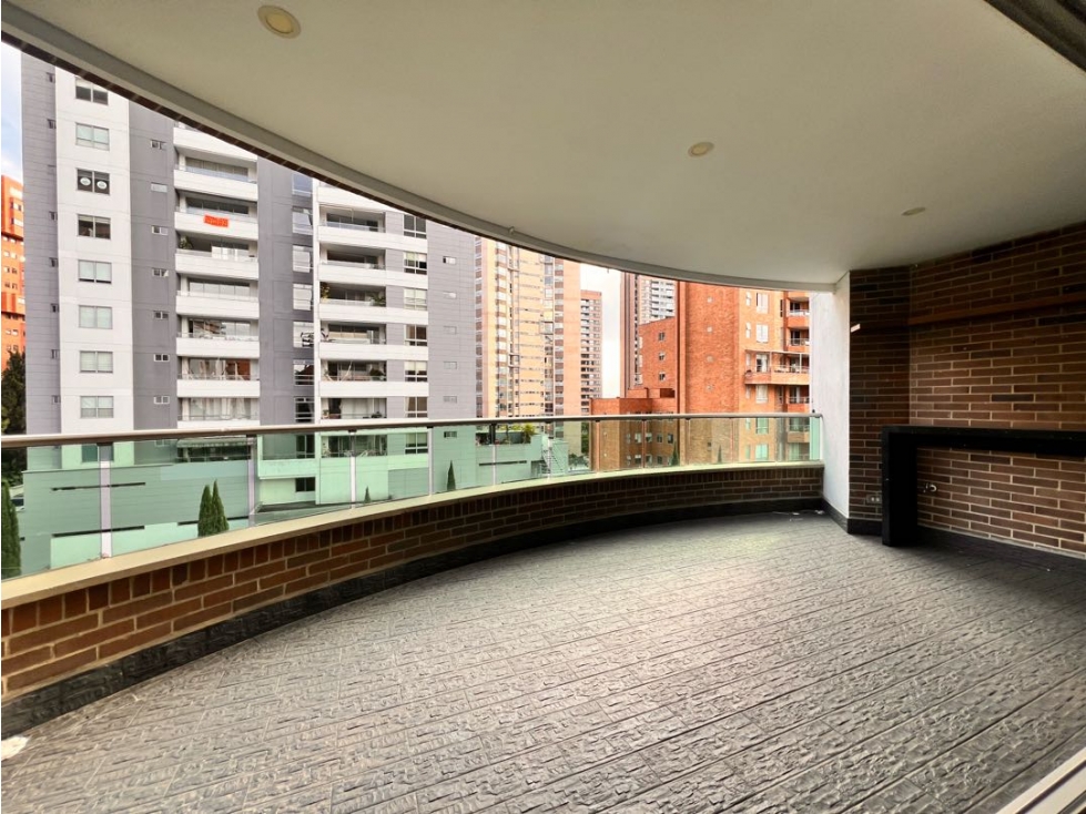 [RY] VENTA DE APARTAMENTO EN EL POBLADO-CASTROPOL — foto 4