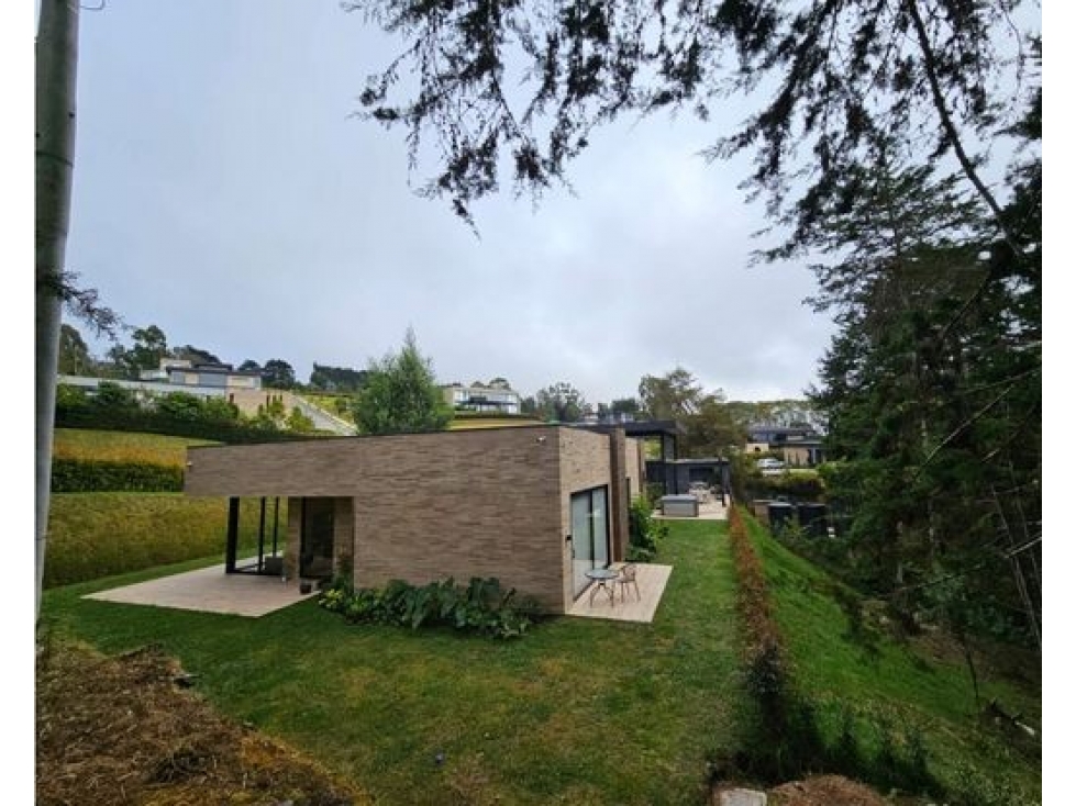 [FA] Hermosa y moderna casa sector alto de palmas, Medellín — foto 2