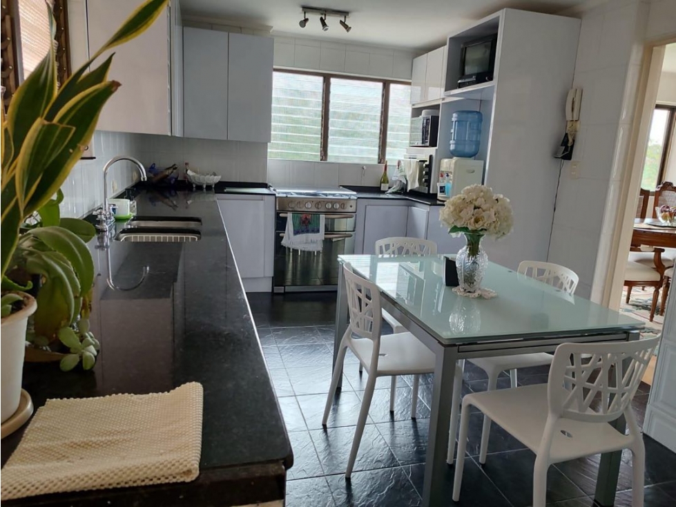 [FA] Amplio apartamento sector Las Lomas, El Poblado; Medellín — foto 6