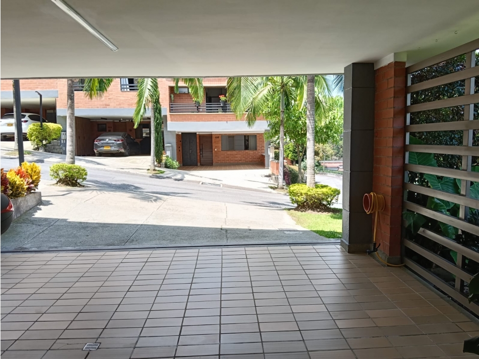 Exclusiva casa en unidad cerrada Loma del Esmeraldal Envigado — foto 3