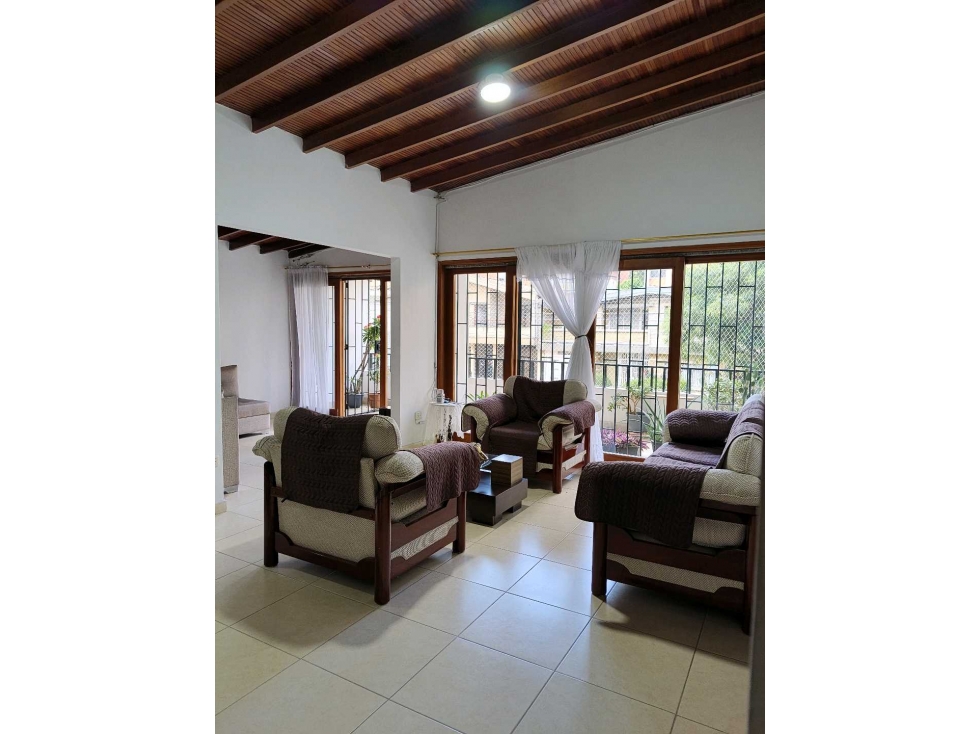 [EM] SE VENDE CASA PH 2 PISO, CASTELLANA EN MUY BUEN ESTADO, MEDELLIN — foto 3