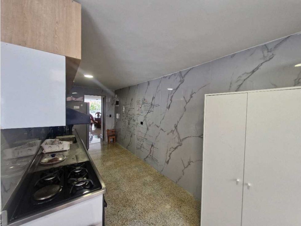 [UW] Vendo Excelente Apartamento Laureles — foto 3
