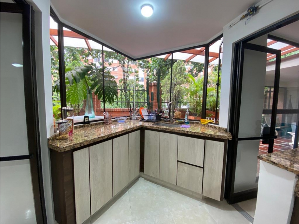 [MY] Apartamento en venta en El Poblado, Oviedo, Medellín — foto 4