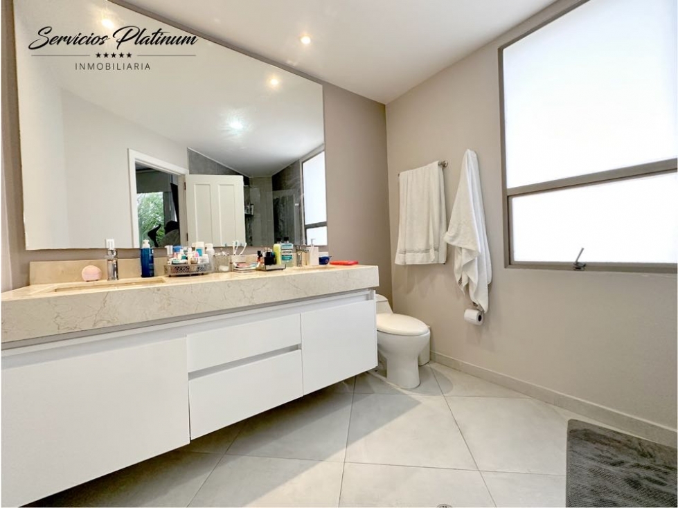 Apartamento en venta de 3 habitaciones amoblado — foto 3