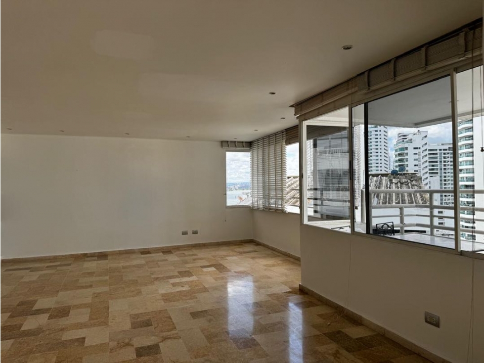Apartamento en venta de 3 habitaciones en Bocagrande — foto 3