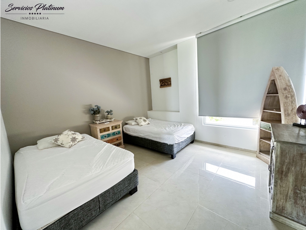 Amplia y comoda casa en venta en condominio de playa en la zona norte