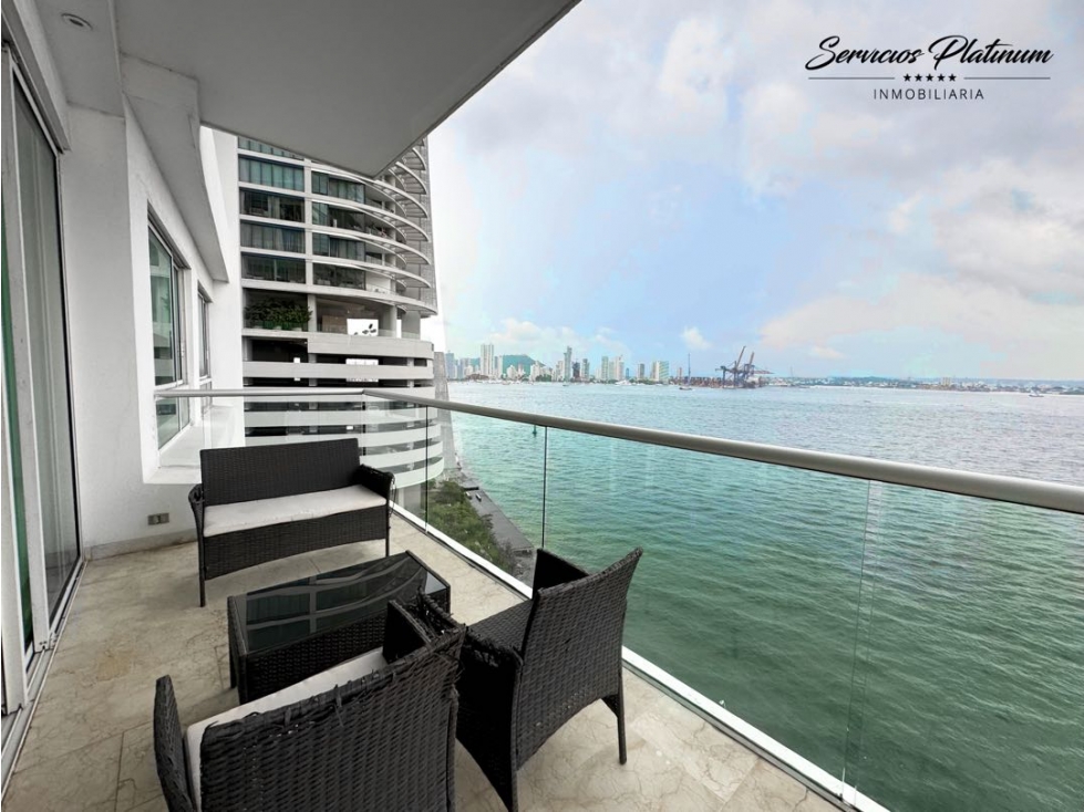 Apartamento de 2 Habitaciones con Vista Directa a la Bahía