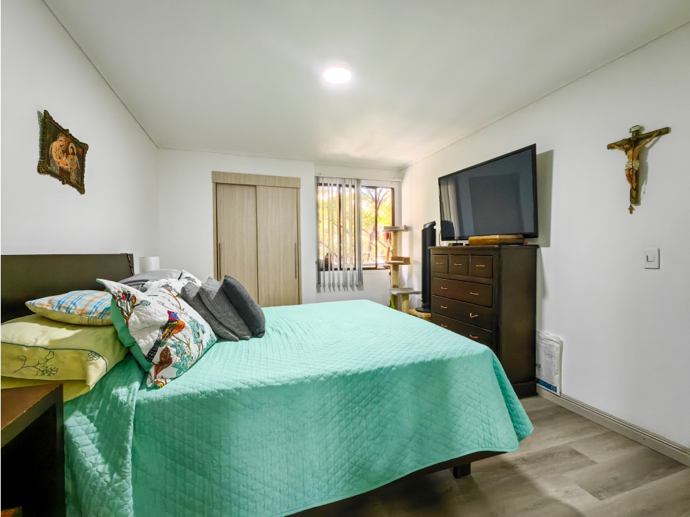 Amplio Apartamento Remodelado en Conquistadores — foto 5