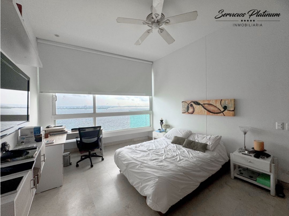 Apartamento de 2 Habitaciones con Vista Directa a la Bahía — foto 6