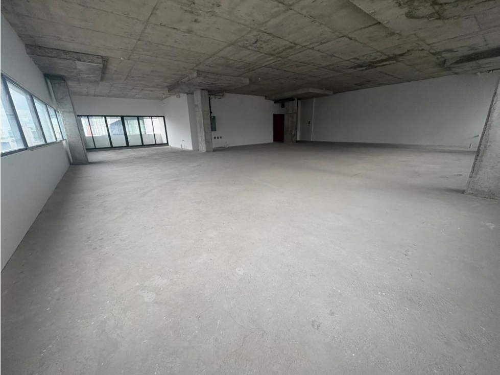 VENTA DE LOCAL COMERCIAL EN SAN FRANCISCO EN OBRA GRIS - 4
