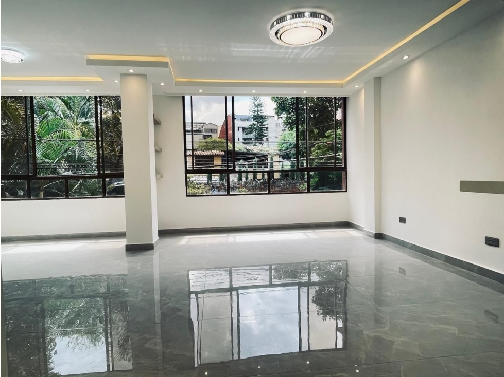 Casa En Venta En Laureles