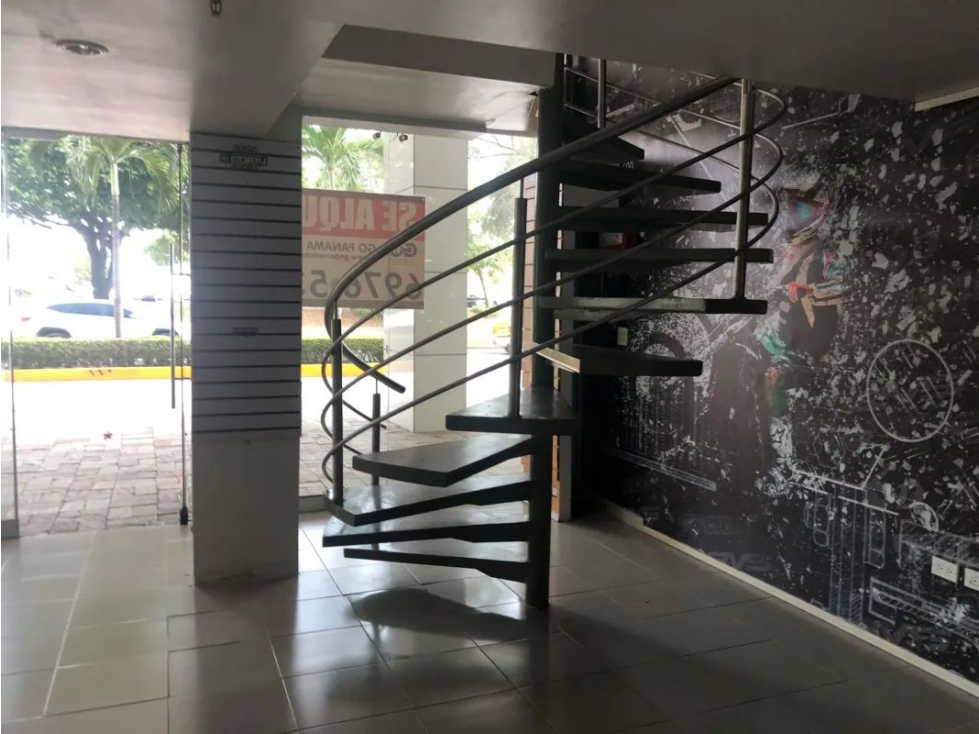 Alquiler de local comercial en Avenida Balboa — foto 3