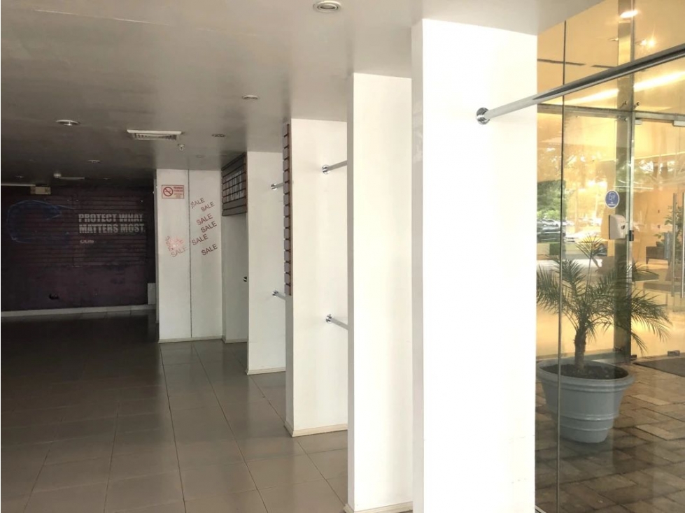 Alquiler de local comercial en Avenida Balboa — foto 4