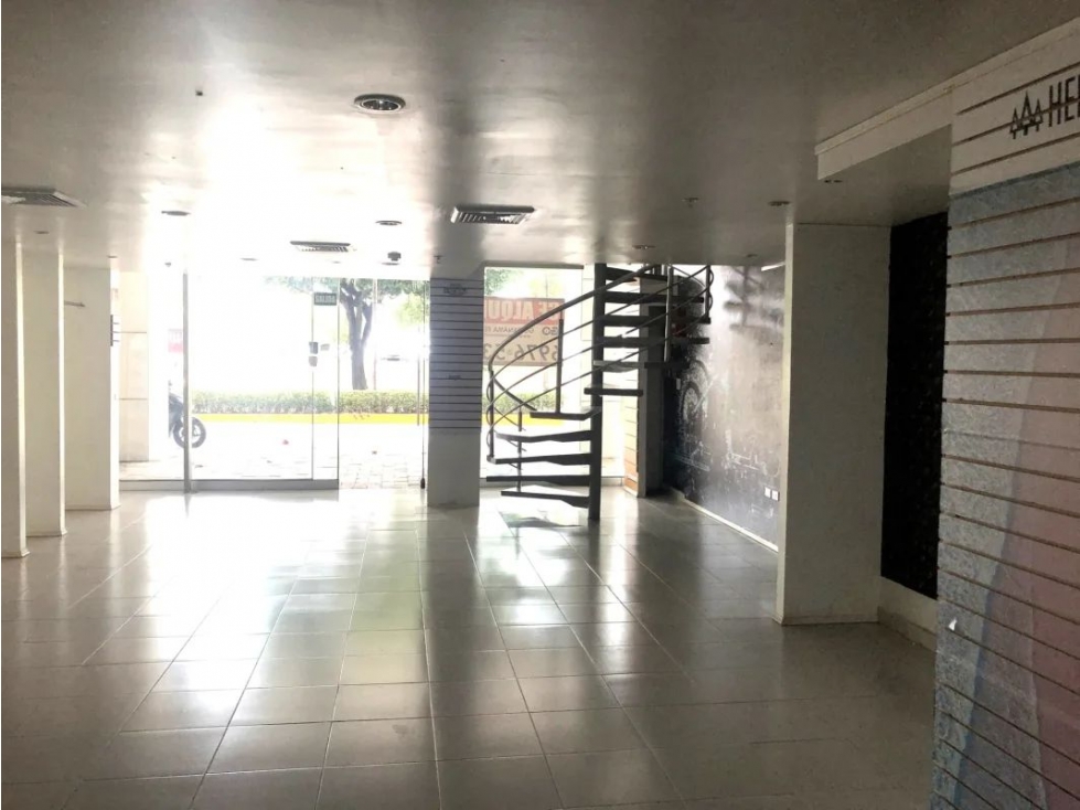 Alquiler de local comercial en Avenida Balboa — foto 6