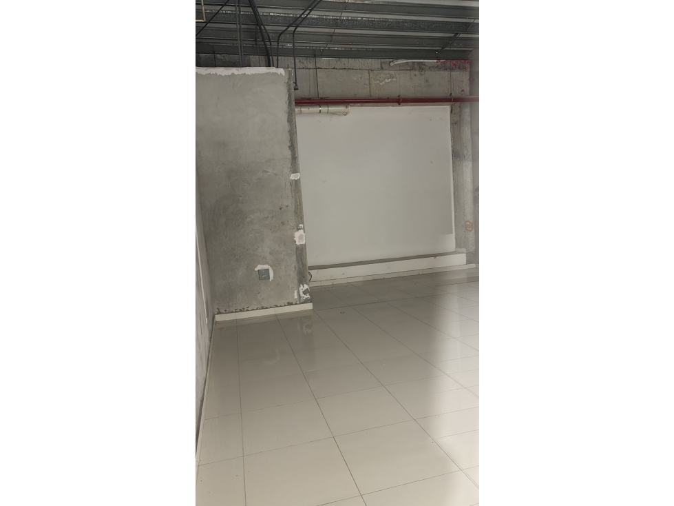 Alquiler de Local Comercial en Megamall, Panamá Este — foto 4