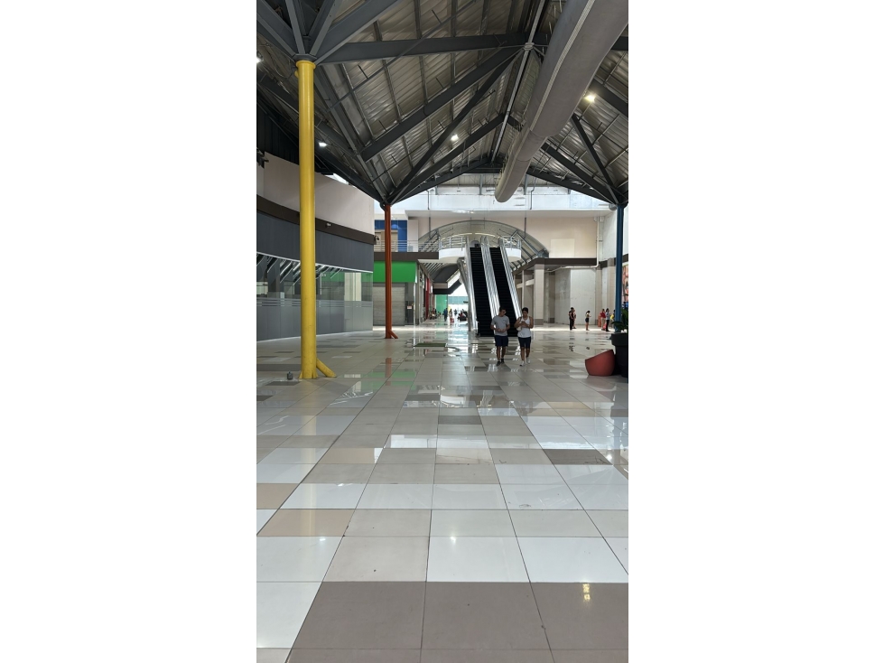 Alquiler de Local Comercial en Megamall, Panamá Este — foto 6