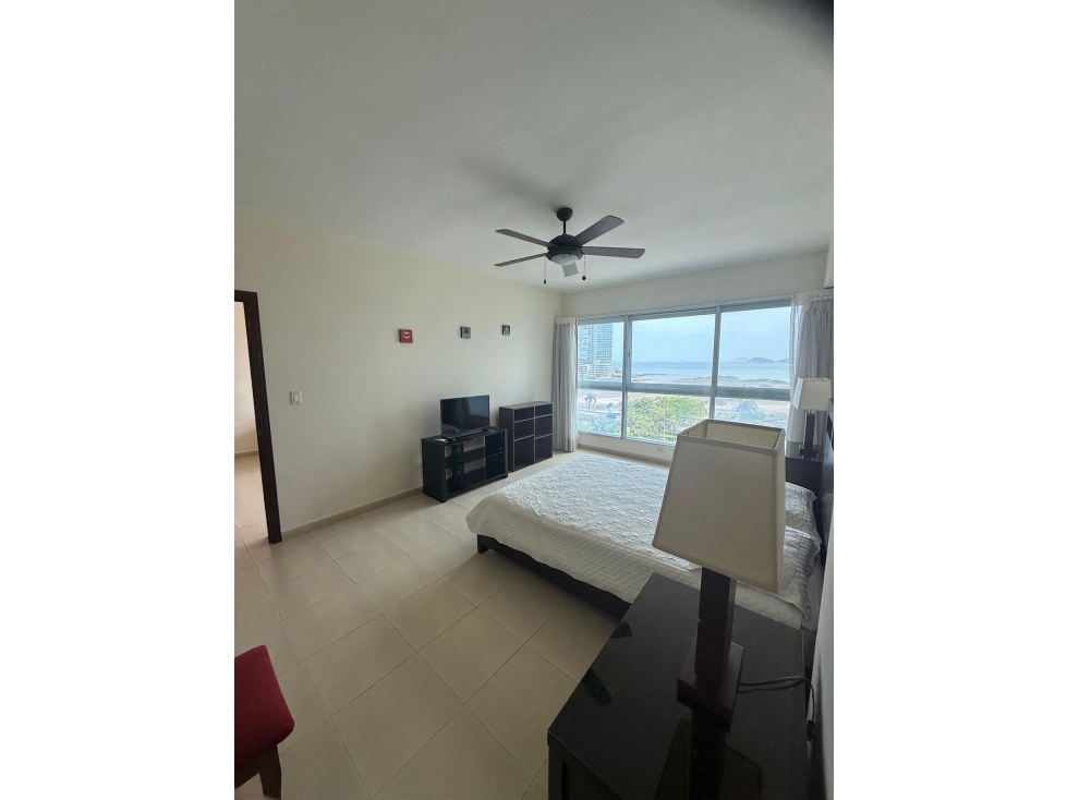 SE ALQUILA APARTAMENTO AMOBLADO CON VISTA AL MAR — foto 3