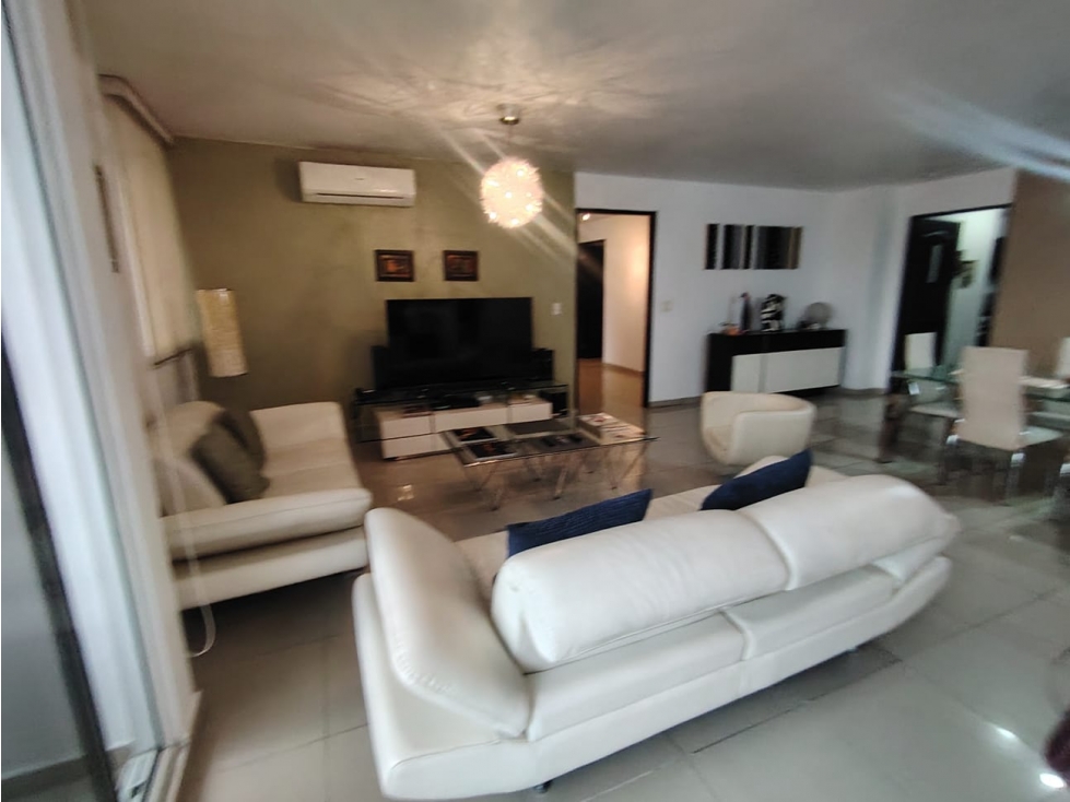 Alquiler de Apartamento Amoblado en Obarrio, piso alto (NEGOCIABLE) — foto 3