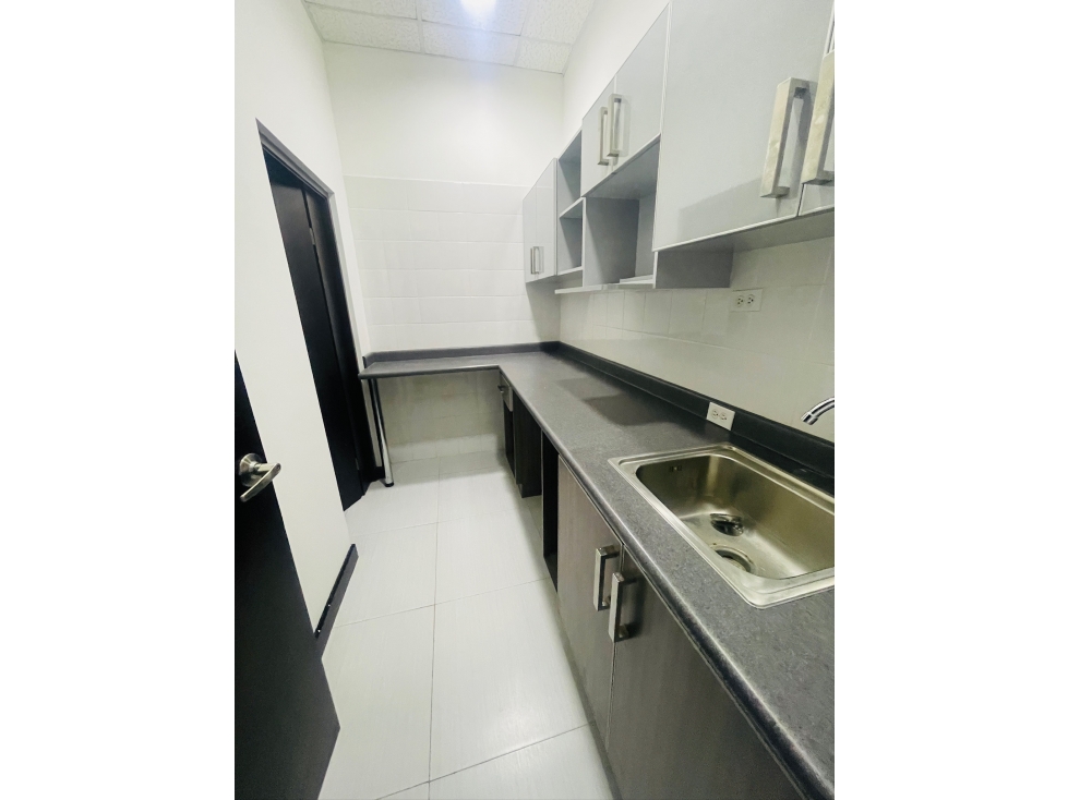 ALQUILER DE LOCAL PARA CLINICA DENTAL — foto 6