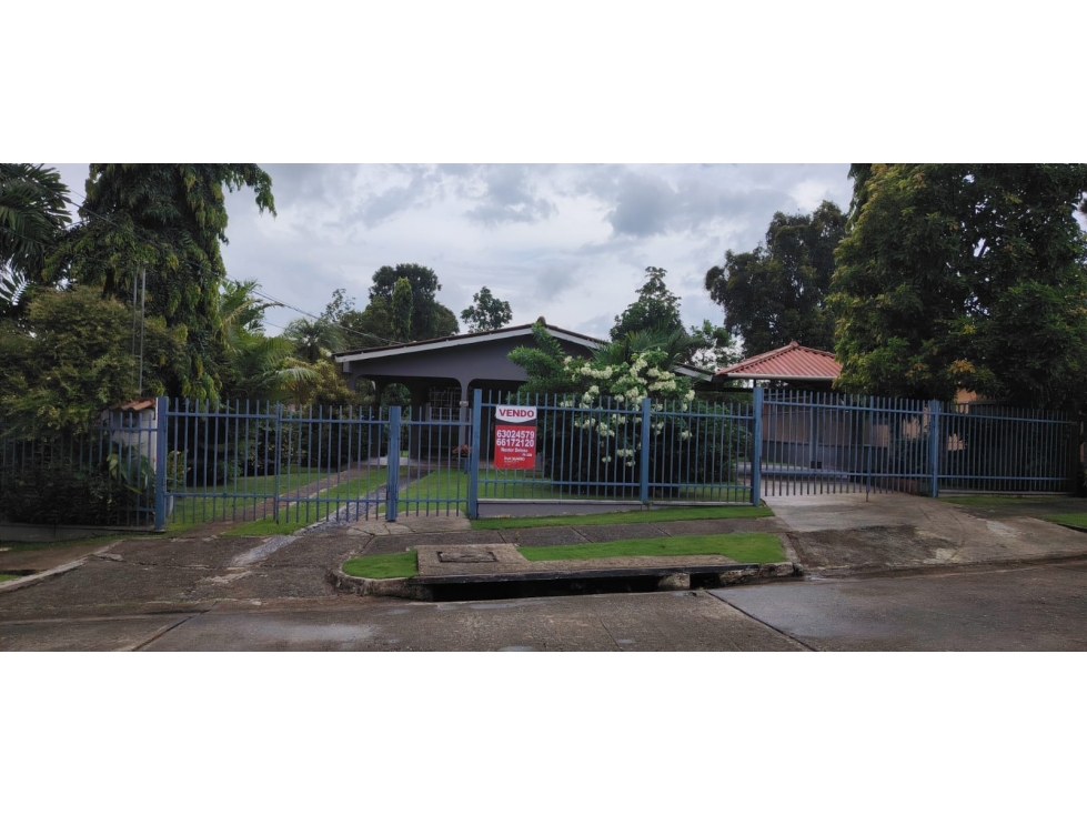 VENDO HERMOSA CASA EN ALTOS DE VACAMONTE