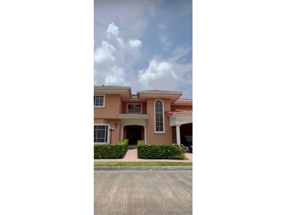VENDO CASA EN PALMERAS - COSTA DEL ESTE