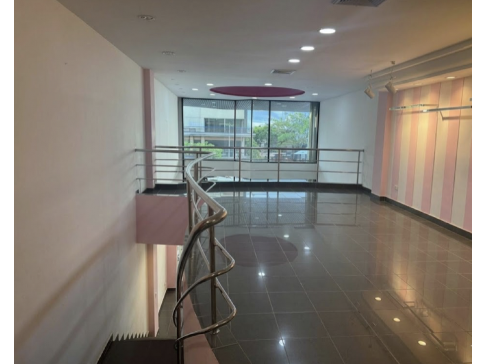 Alquiler de local comercial en Plaza Obarrio — foto 4