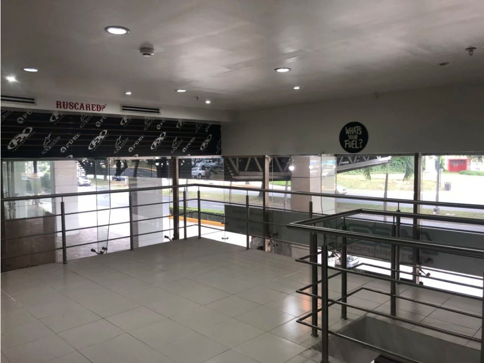 Alquiler de local comercial en Avenida Balboa