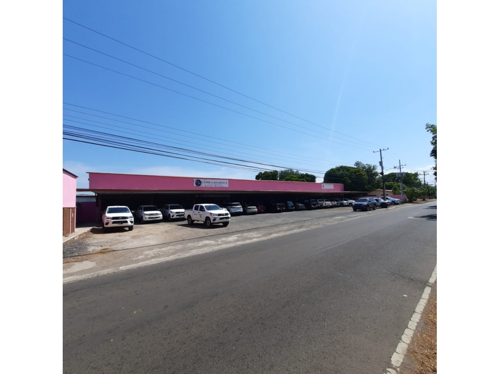 VENDO Plaza comercial en Aguadulce - 2