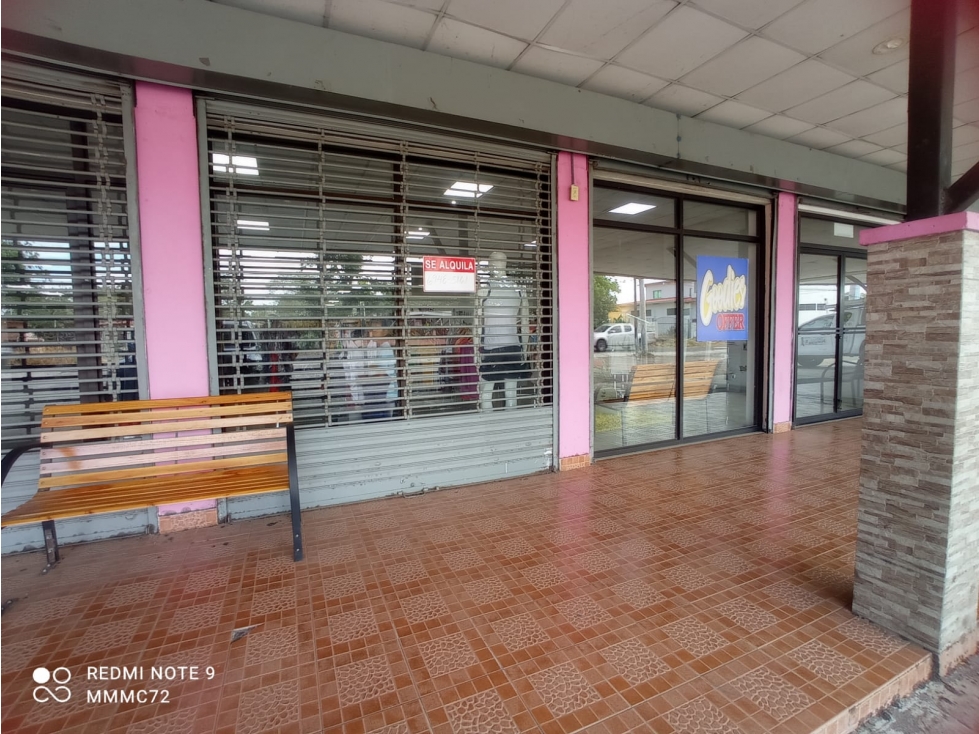 VENDO Plaza comercial en Aguadulce - 4