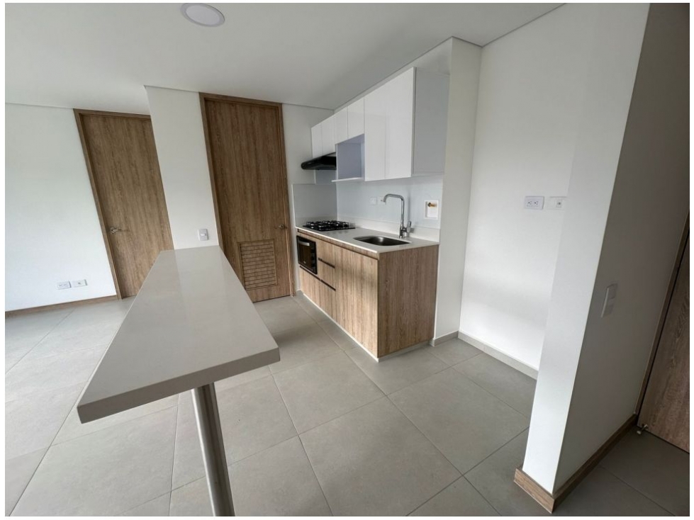 [AN] Venta de apartamento nuevo en Loma de San Jose, Sabaneta — foto 2