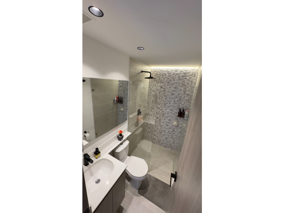 [AN] VENTA DE APARTAMENTO EN LOS COLORES, MEDELLÍN — foto 4