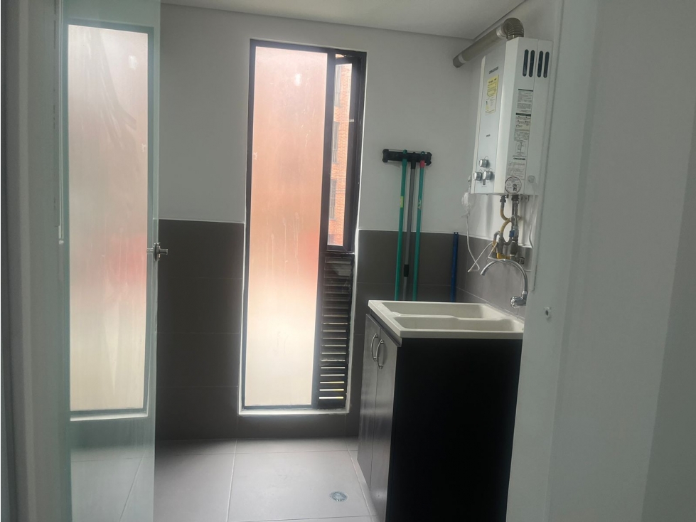 Arriendo Apartamento 73 m2 1 hab 2 B 1 Gj Santa Barbara (PDJ) (MJB) — foto 4