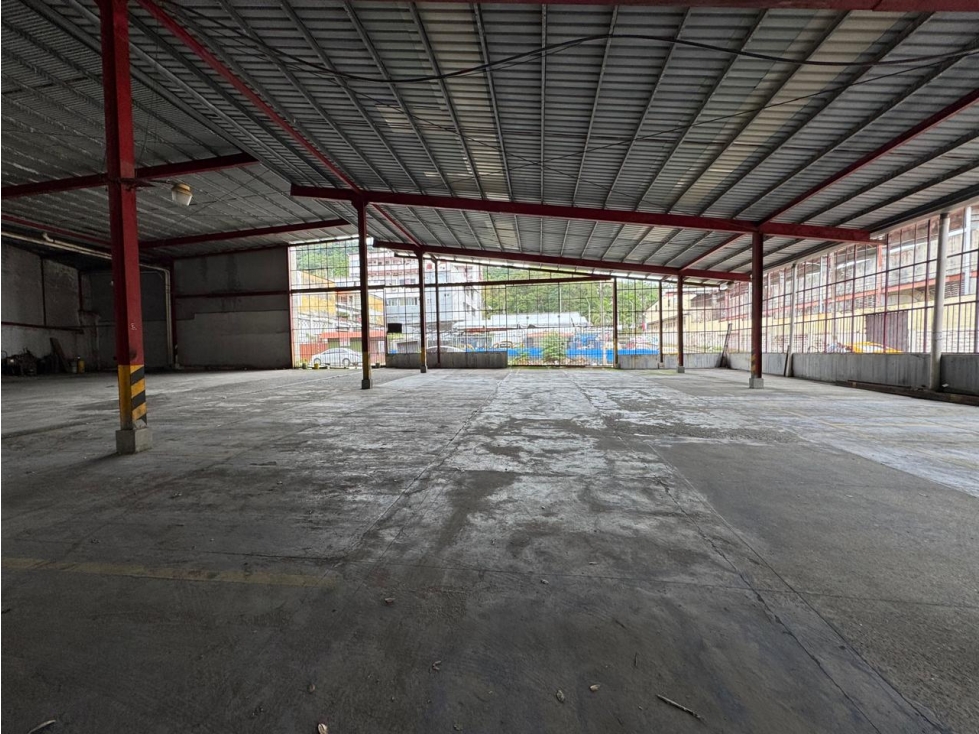 Venta de Galera Comercial en Santa Ana, Calle Estudiante - 5