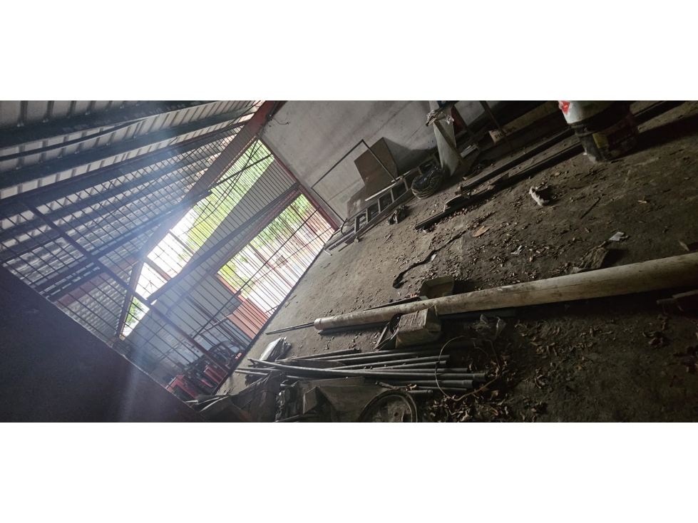 Venta de Galera Comercial en Santa Ana, Calle Estudiante - 6