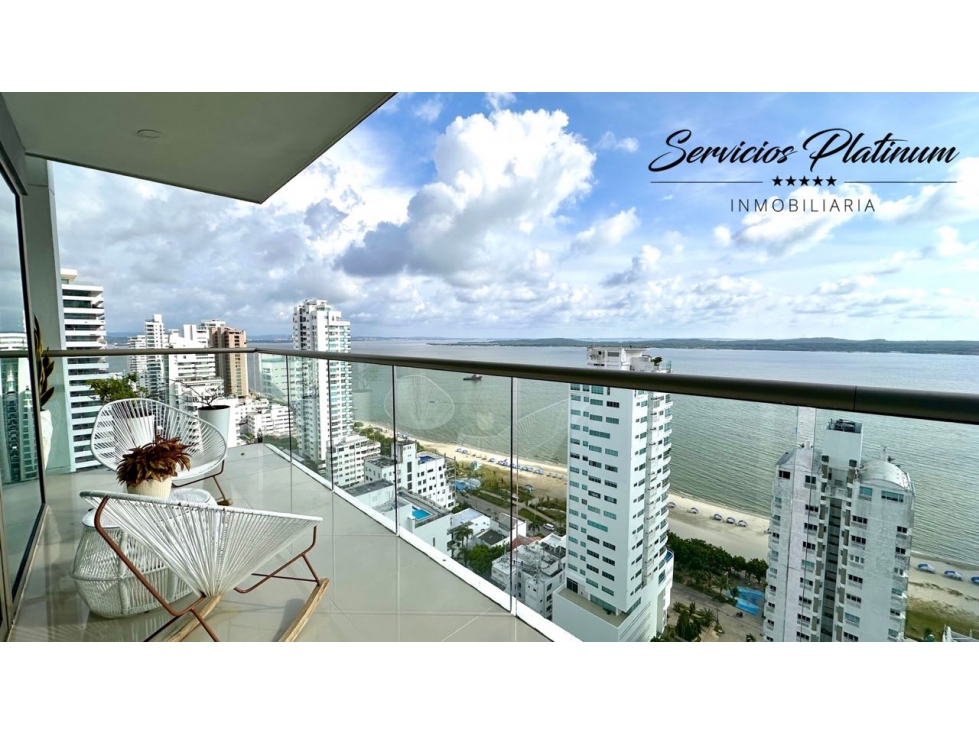 En venta apartamento de tres cuartos con vista al mar castillogrande