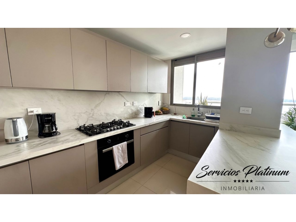 En venta apartamento de tres cuartos con vista al mar castillogrande — foto 5