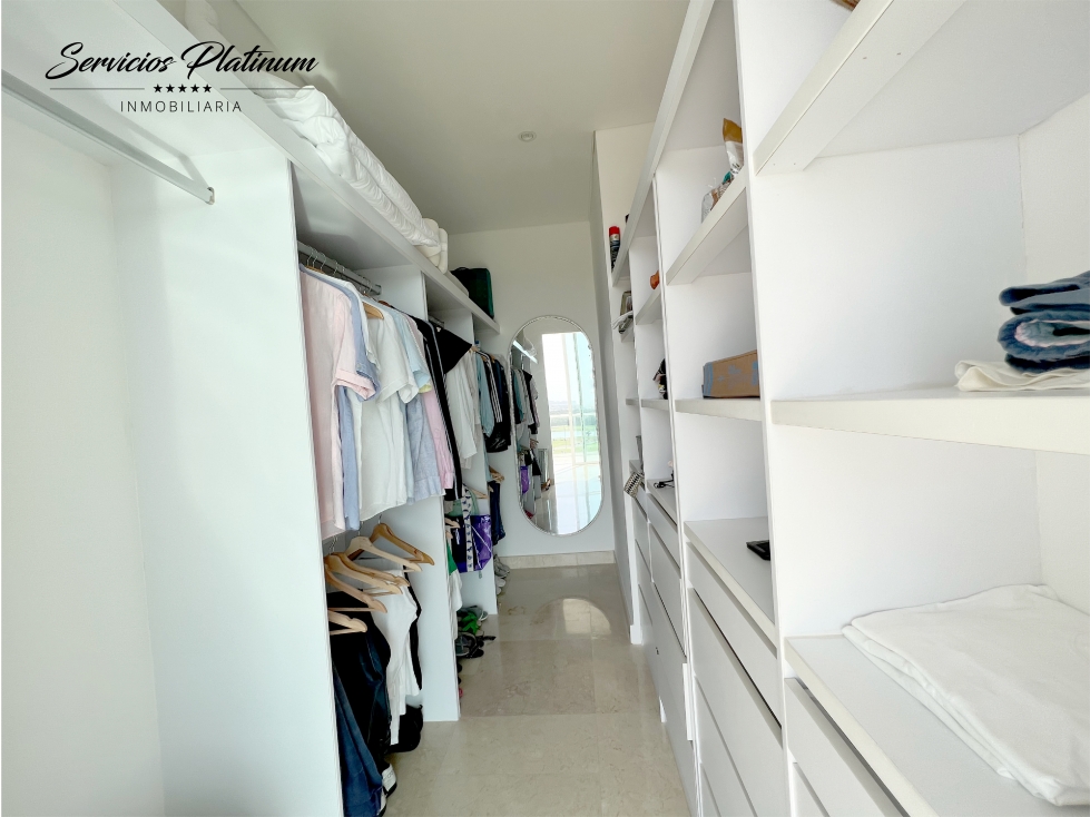 Ph en Venta en condominio de playa y Golf Karibana con 5 habitaciones
