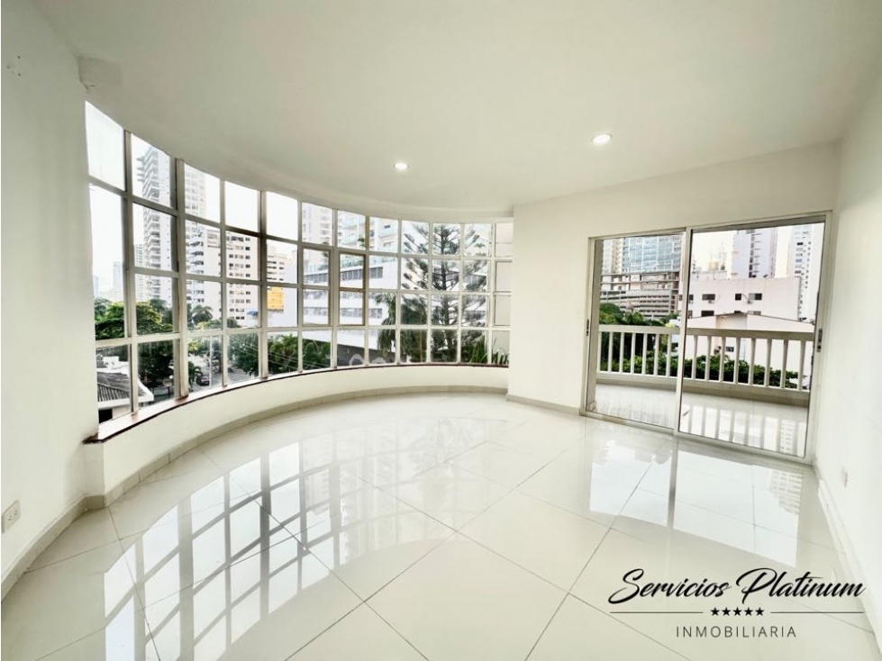 Apartamento en venta de 3 habitaciones en Bocagrande