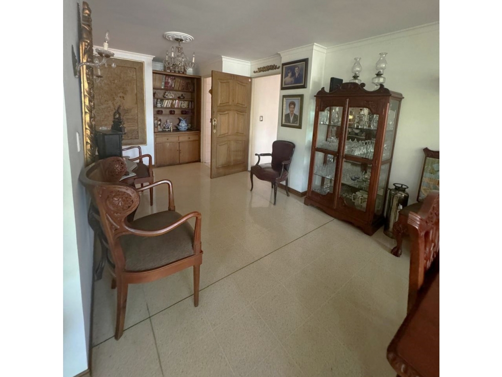 Apartamento en venta en LAURELES 2º parque, portería 24 horas