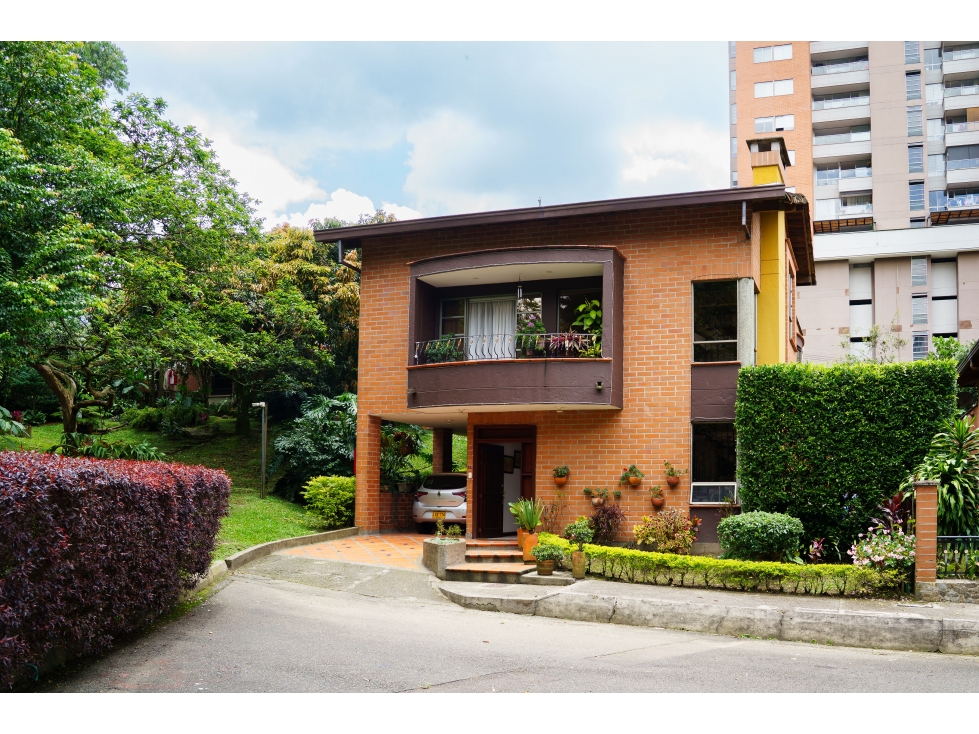 Casa UNIFAMILIAR en venta en SABANETA