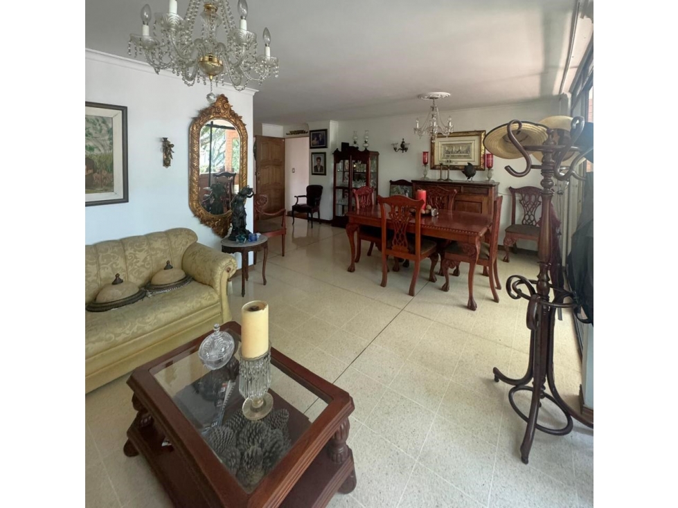 Apartamento en venta en LAURELES 2º parque, portería 24 horas — foto 3