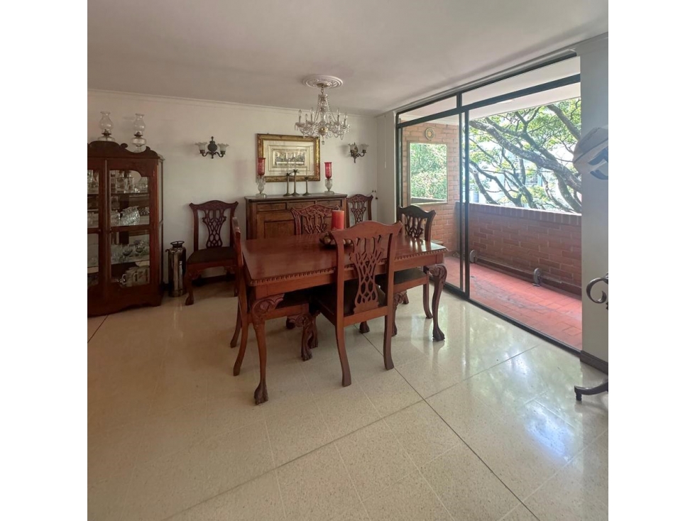 Apartamento en venta en LAURELES 2º parque, portería 24 horas — foto 4