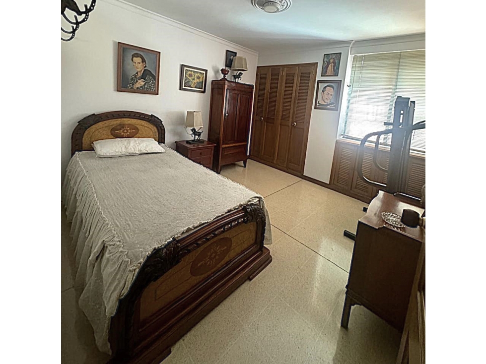 Apartamento en venta en LAURELES 2º parque, portería 24 horas — foto 6