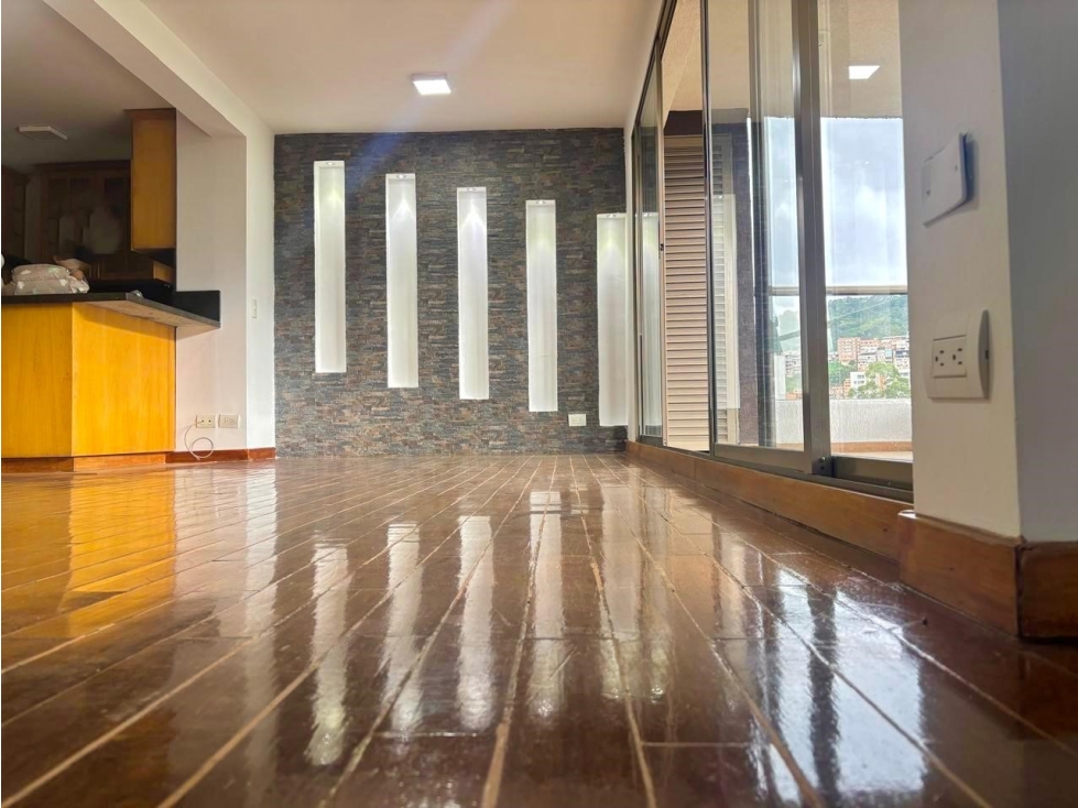 Apartamento en venta en LA LOMA DE LOS BERNAL — foto 2