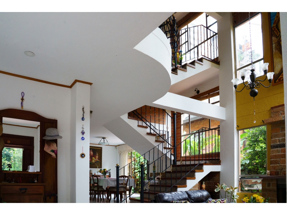 Casa UNIFAMILIAR en venta en SABANETA — foto 2