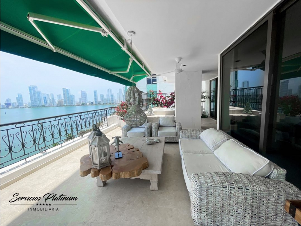 Apartamento con vista directa a la bahia y cuatro cuartos con baño — foto 3