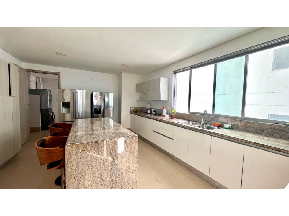 Apartamento en moderno edificio con vista directa al mar en castillo — foto 5