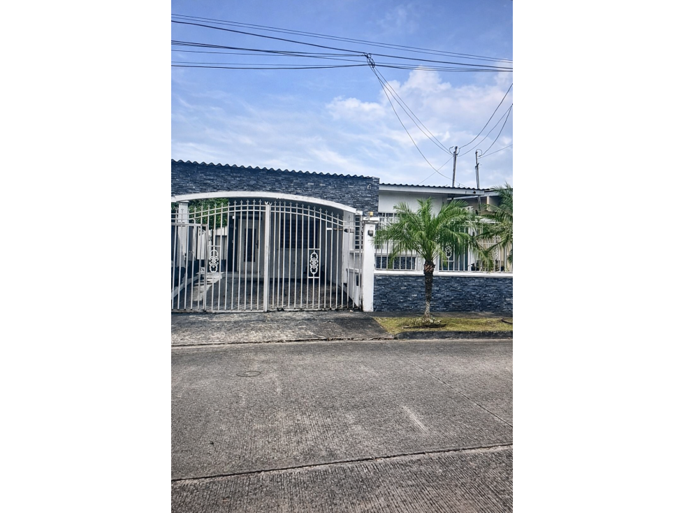 Tocumen Altos de las Praderas de San Antonio vendo casa